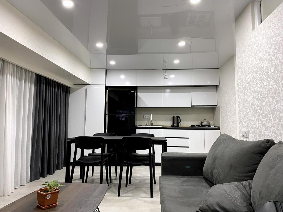 Gss Apartment 第比利斯 外观 照片